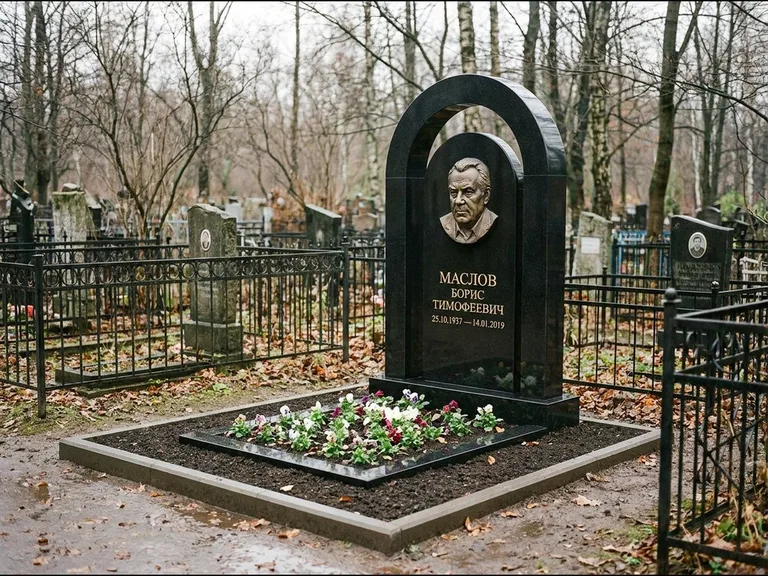 Памятник с барельефом — выполненная работа 23 в Мурманске