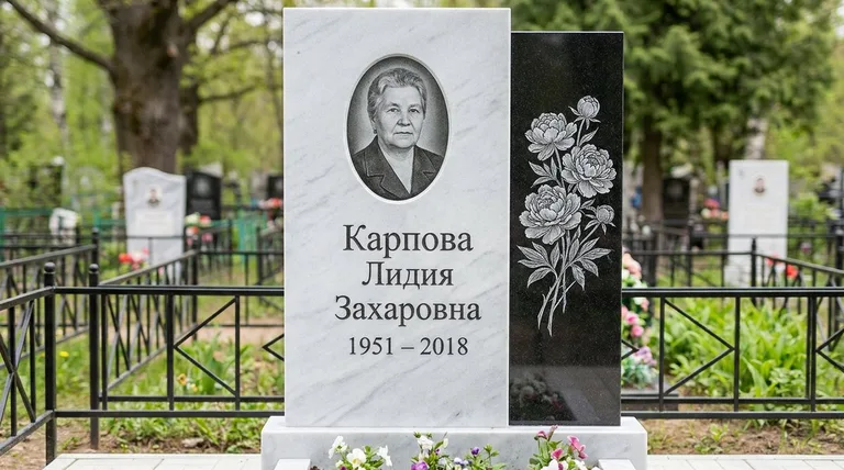 Памятник с гравировкой пионов — выполненная работа «Карпова» в Мурманске