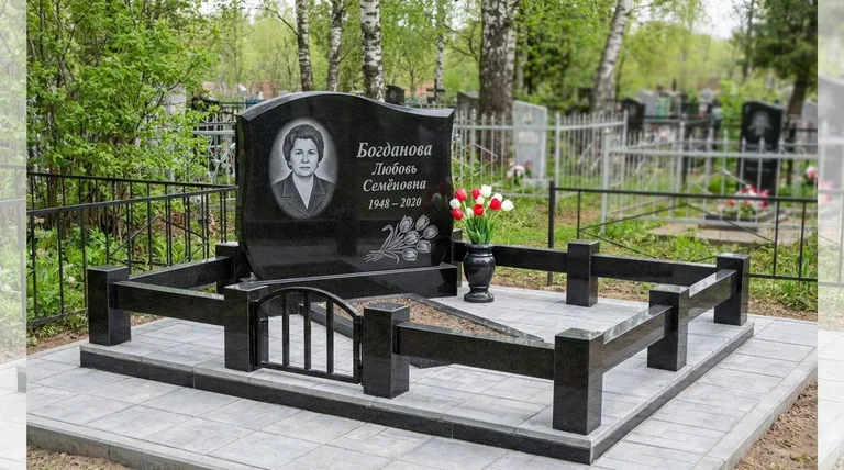 Памятник с гравировкой тюльпанов — выполненная работа «Богданова» в Мурманске