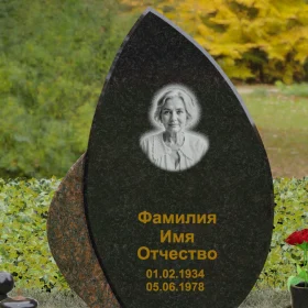 Памятник вертикальный светский из нескольких материалов - П093