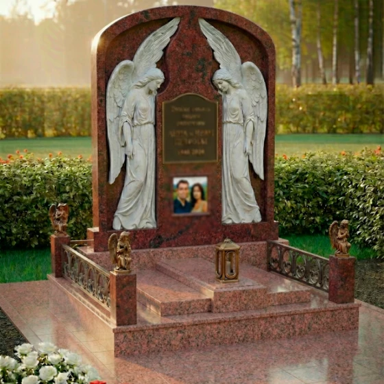 Гранитный горизонтальный памятник с аркой и двумя ангелами, гранит Лезниковский