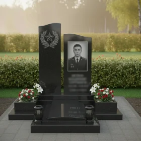 Гранитный вертикальный памятник в мемориальном комплексе - ПН305